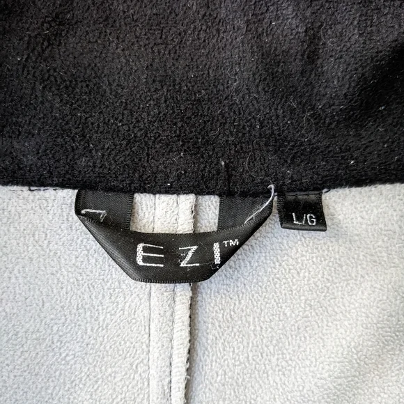 Saskatchewan Rough Riders CFL Jacket. Men's Size Large - Picture 3 of 6